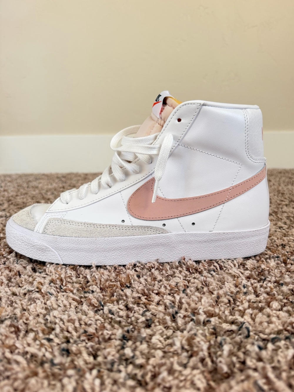 Nike Women’s Blazer Mid '77 Vintage White Pink Oxford Sneakers, size 9 NWOB